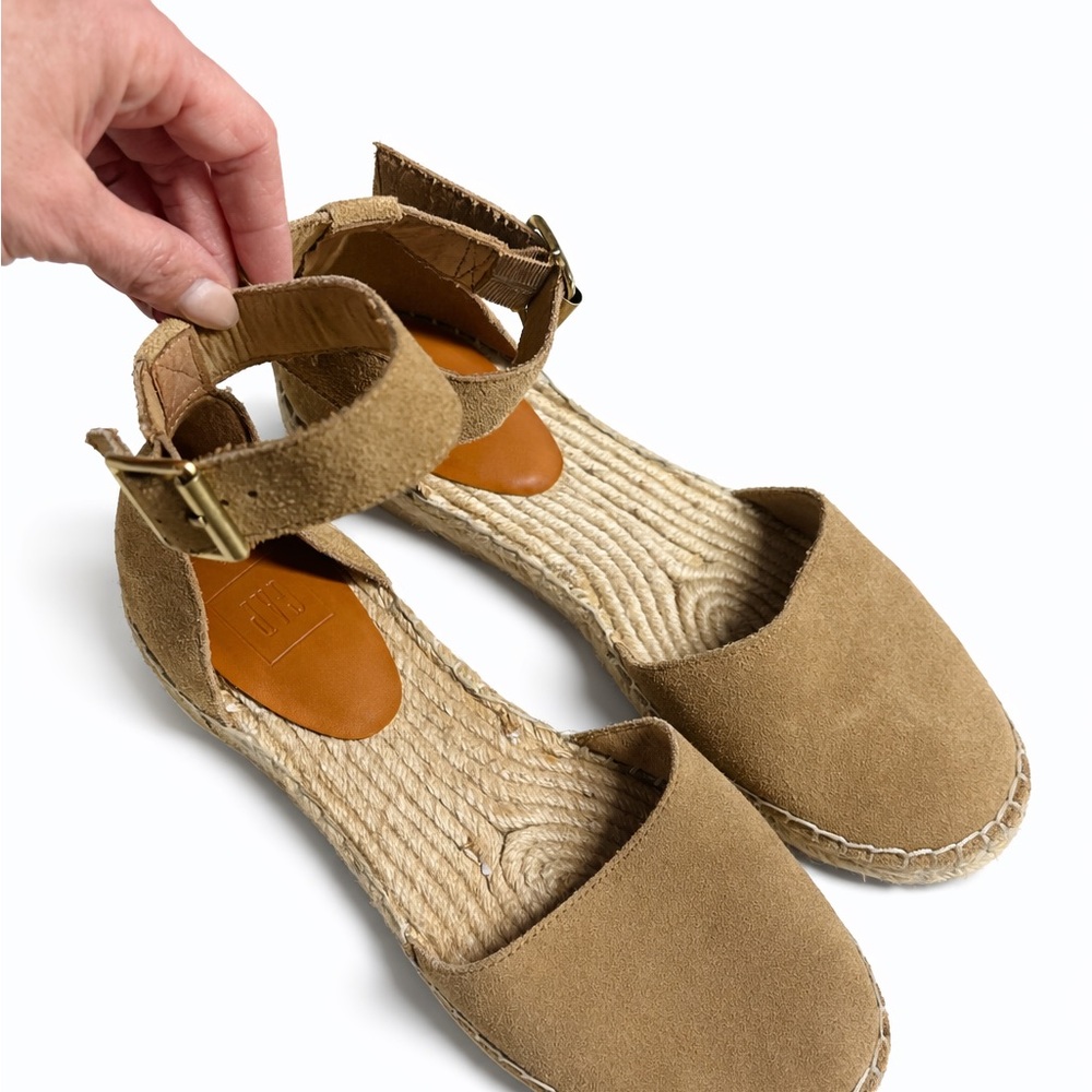 GAP Tan Suede Espadrilles